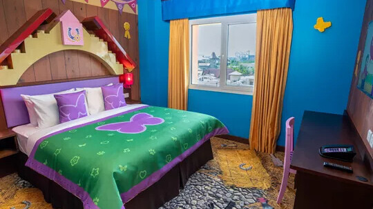 LEGO® Friends Themed Room